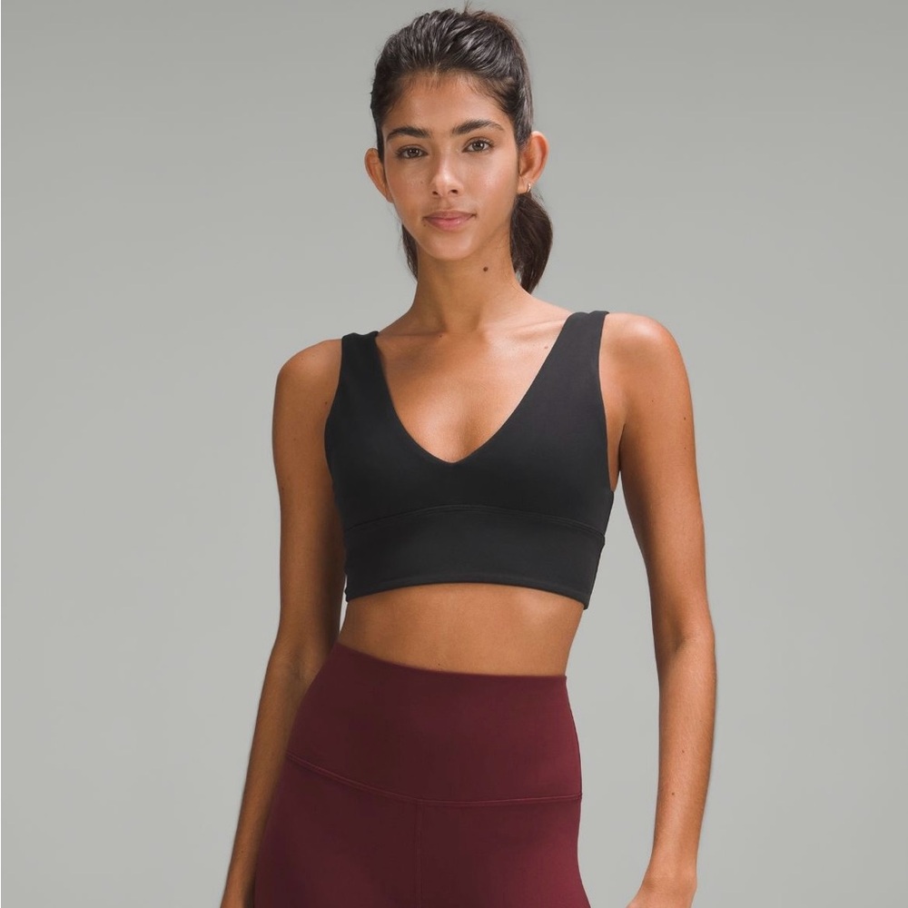 Lululemon Align™ V-Neck Bra Light
Support, A/B Cup - Size 10